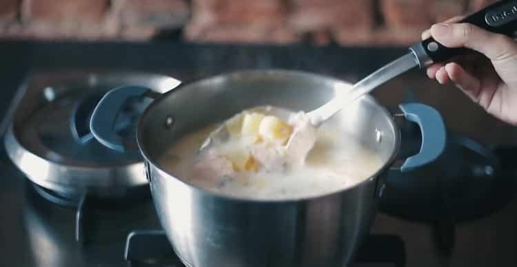 To make Finnish salmon soup, mix the ingredients in a saucepan.