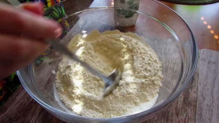 Pour préparer le khachapuri dans une casserole, préparez les ingrédients