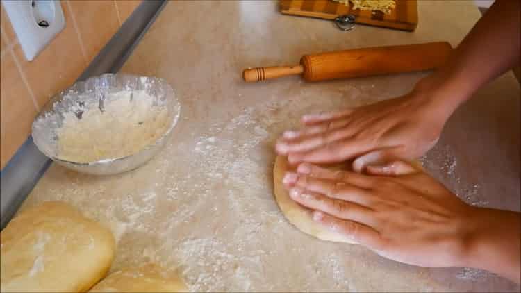 To make khachapuri in Georgian roll out the dough