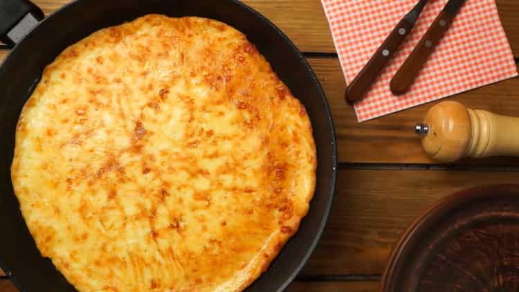 Khachapuri con queso: una receta paso a paso para cocinar en una sartén