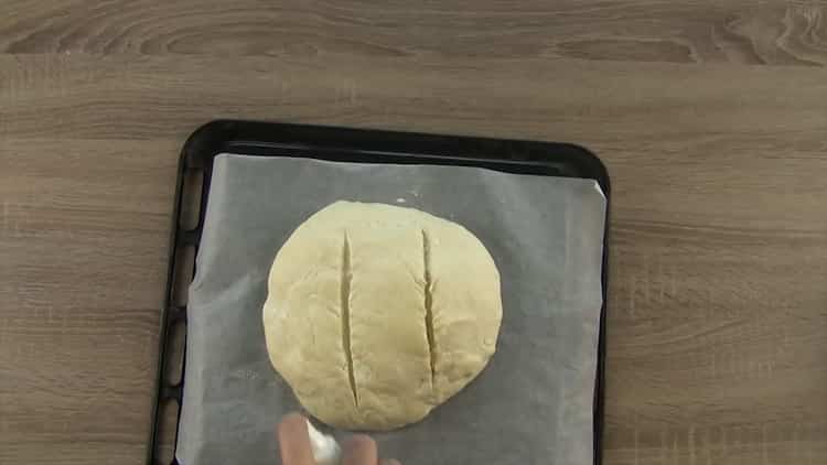 Para hacer pan sin amasar, hacer incisiones en la masa.