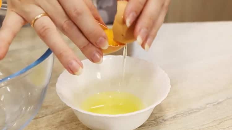 Para preparar un mandril según la receta clásica, prepare los ingredientes.