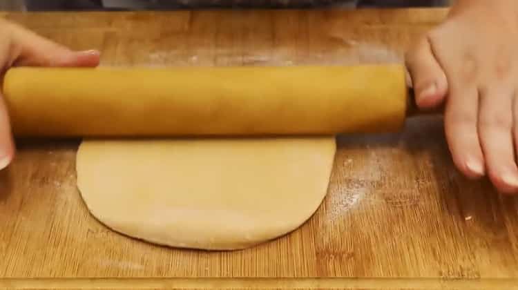 Pour faire un mandrin selon la recette classique, étaler la pâte