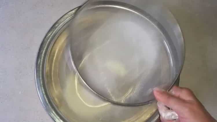 Prosijati brašno za pravljenje tjestenina