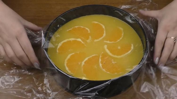 Para hacer un pastel de queso sin hornear, enfríe el postre