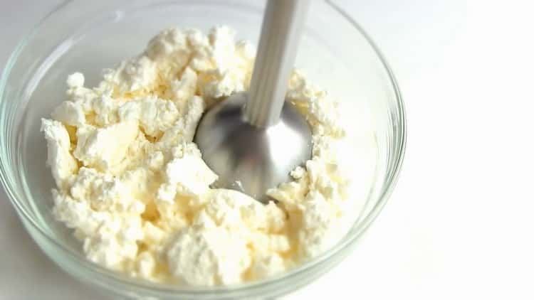 To make a cheesecake without baking, grind the cottage cheese