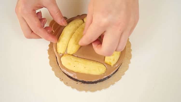 To make a chocolate banana cake, put the bananas on the cake