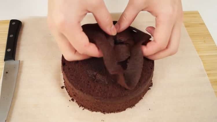To make a chocolate banana cake, bake a biscuit