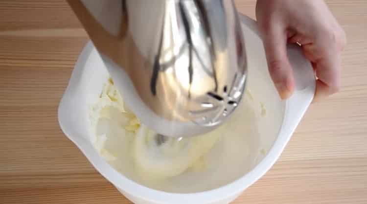 To make chocolate cupcakes, make a cream