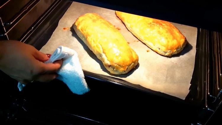 Step-by-step puff pastry strudel with photo