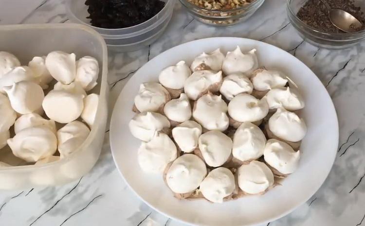 Mettez la meringue pour faire un gâteau