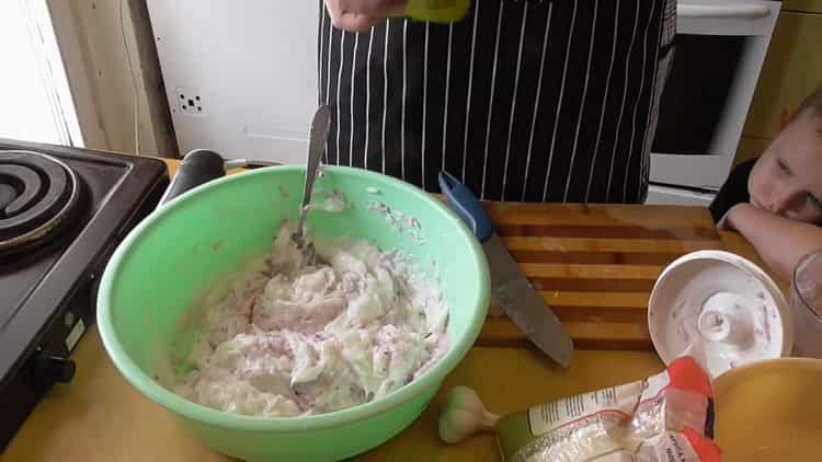 Mix the ingredients to make the cutlets.