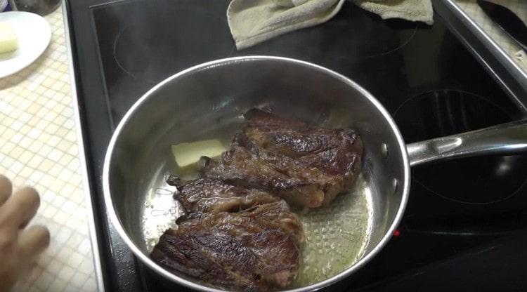 Add a piece of butter to the meat pan.