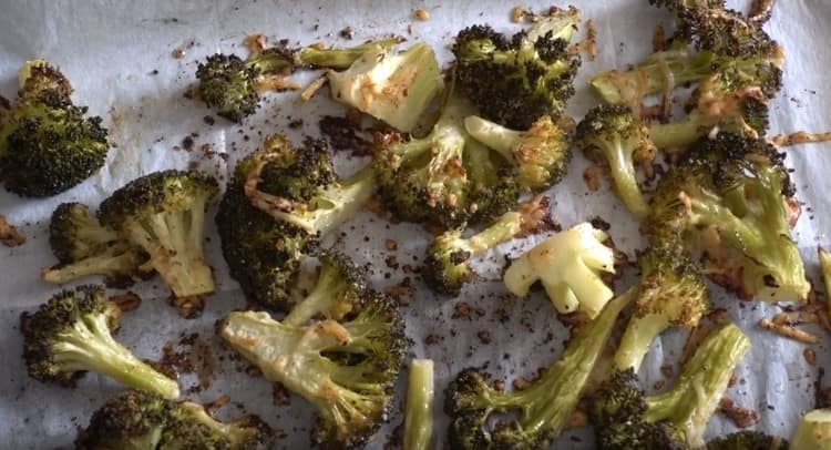 As you can see, cooking broccoli in the oven is very simple.