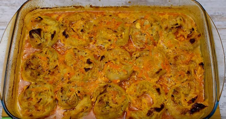 These unusual cabbage rolls in the oven can be prepared according to this recipe.