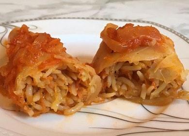 Cooking delicious stuffed cabbage without meat: recipe with rice.