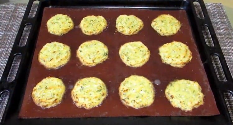 Como puede ver, cocinar panqueques de papa en el horno no es nada difícil.