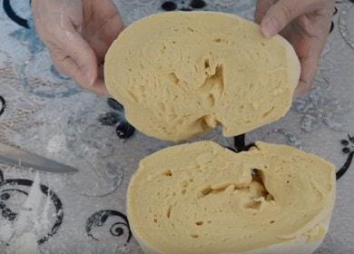 We prepare the correct yeast dough on kefir according to a step-by-step recipe with a photo.
