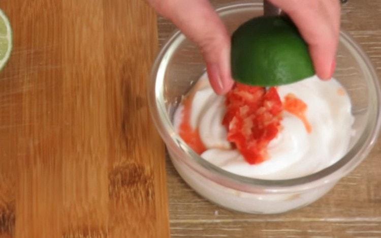 Add mayonnaise and lime juice to the chopped ingredients.