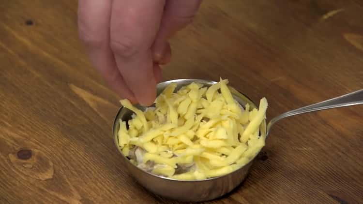 To cook, grate cheese