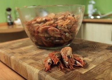 Cooking delicious shrimp for beer: a recipe with step by step photos.