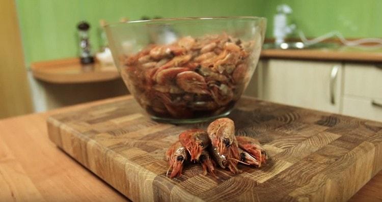 try this recipe and prepare delicious shrimp for beer.