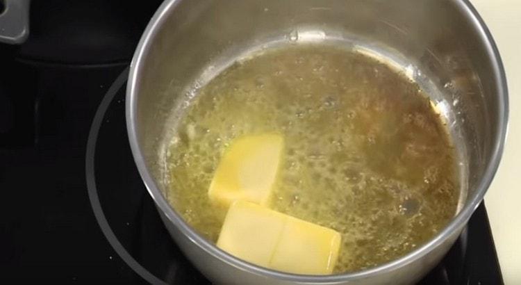 In another saucepan, spread the butter drown.
