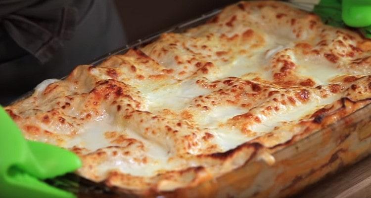 lasagna cooked with bechamel sauce according to the classic recipe, it is extremely tasty.