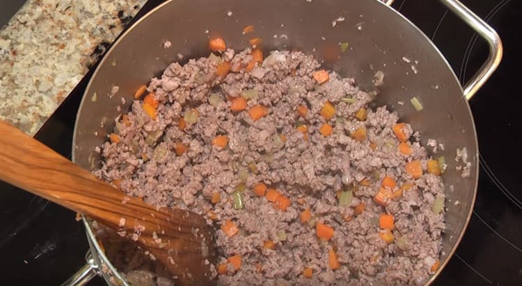 Next, spread the minced vegetables.