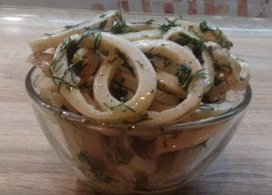 delicious marinated squid: cook according to a step by step recipe with a photo.