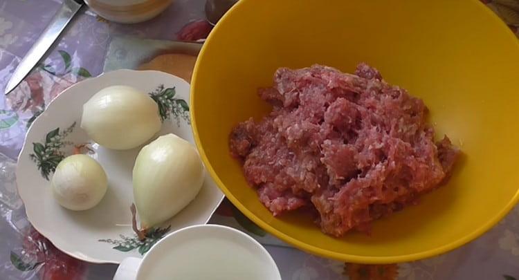 Minced meat can be taken beef, pork or mixed.