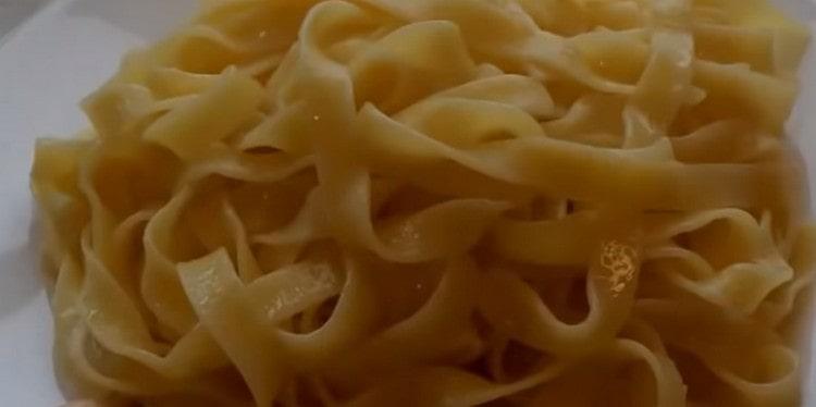 Fettuccine pasta is ready.