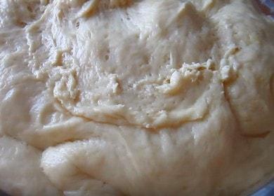 We prepare the sand and yeast dough correctly: a detailed step-by-step recipe with a photo.