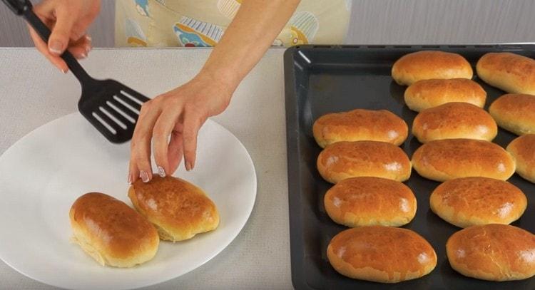 Las empanadas de carne fragantes están listas.