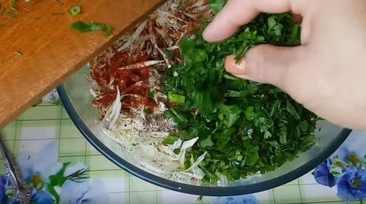 Add cabbage and greens to the minced rice.