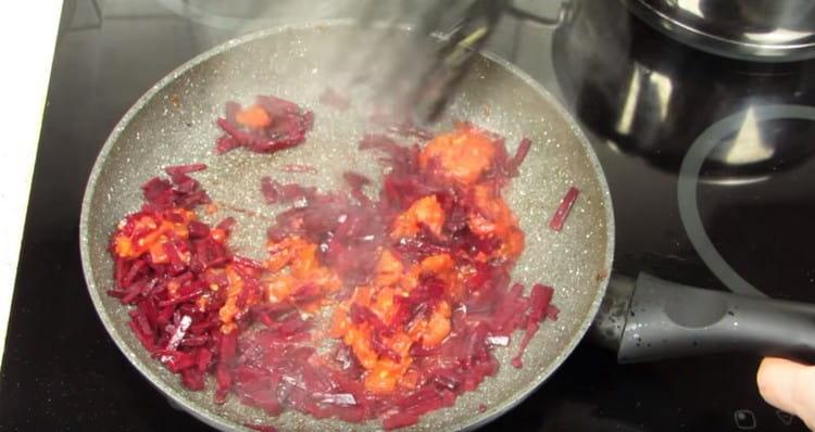 Add tomato puree to beets.