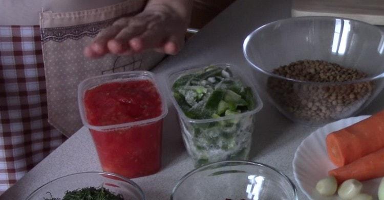 Grind peeled tomatoes, chop pepper.