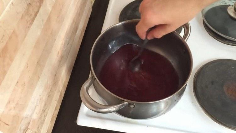 We cook jelly for several minutes.