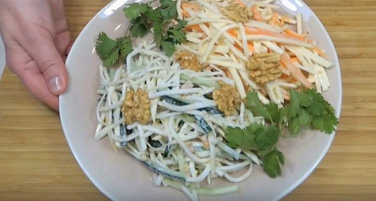 Here is such a wonderful salad of celery root can be prepared, as you see, in two different ways.