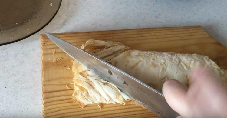 chop the pancake roll like noodles.