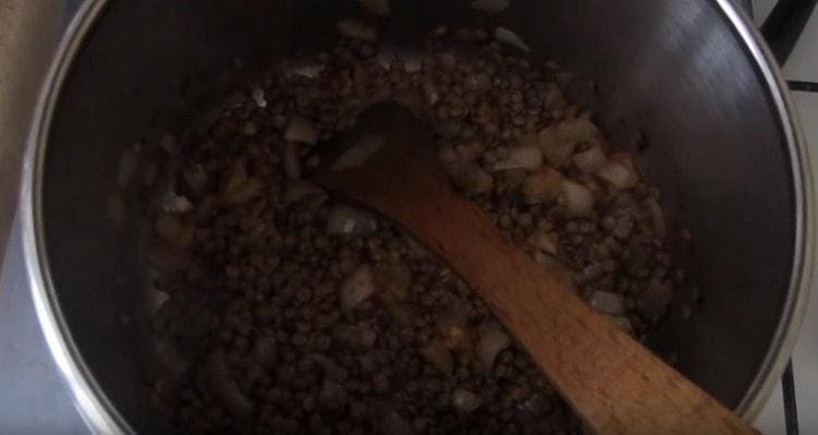 Add lentils to the saucepan.