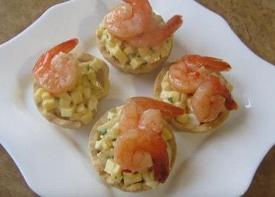 We prepare spicy tartlets with shrimps according to a step-by-step recipe with a photo.
