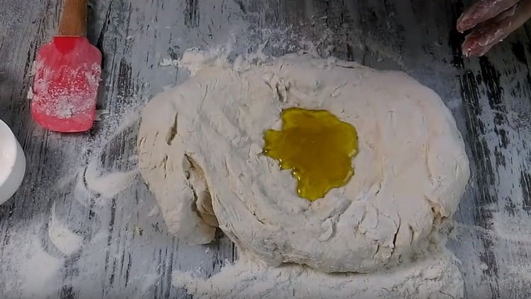 We also mix olive oil in the dough.