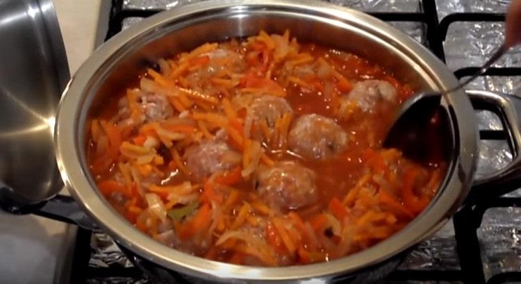 try to cover meatballs with vegetable mass.