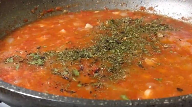 Add aromatic herbs, salt, pepper to the sauce to taste.