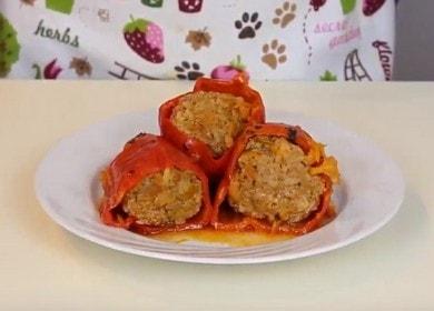 Cooking fragrant stuffed peppers with minced meat and rice: a recipe with step by step photos.