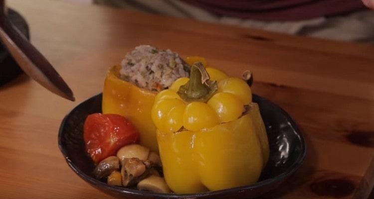 Appetizing stuffed peppers are ready.