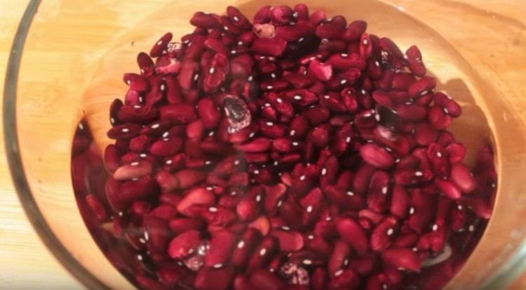 It is desirable to pre-soak the beans.