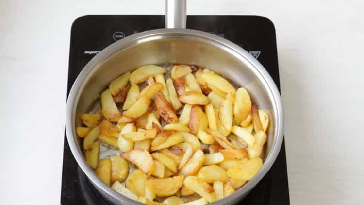 Ajouter des pommes de terre pour faire les bases