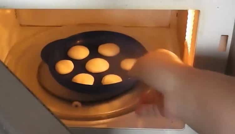 How to learn how to cook delicious meringues in the microwave